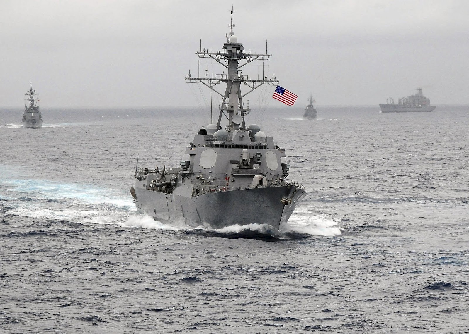 Guarda Revolucionária do Irão afirma que Marinha dos EUA retirou navios de guerra do Golfo Pérsico